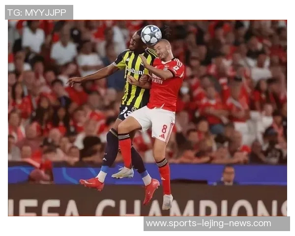 世界杯曼城与本菲卡激战四三乌龙球引发争议判罚全场沸腾